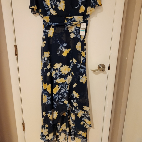 Jessica Howard Floral maxi wrap dress, Size 16, Navy with yellow flowers - Picture 3 of 10
